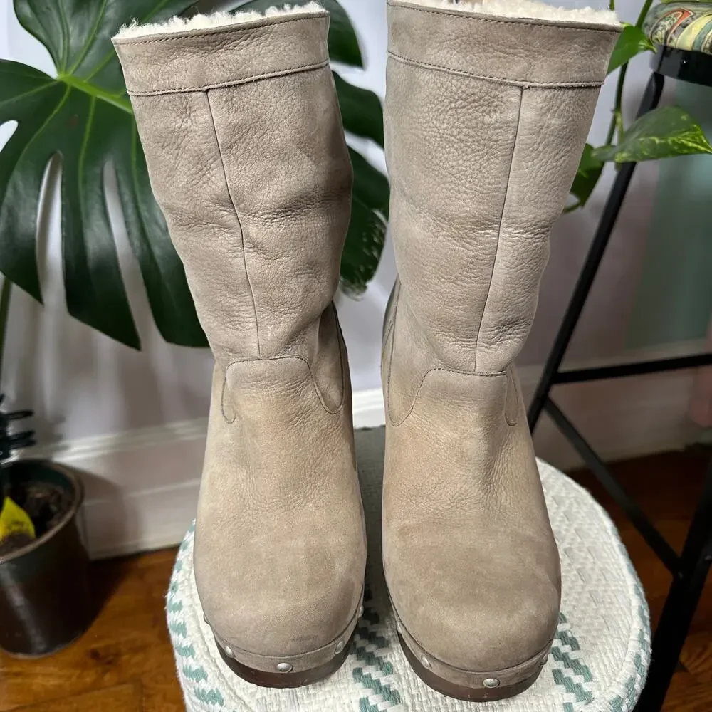 UGG Australia Carnagie Wedge Boots Shearling Cuff Suede Studded Sz‎ 8